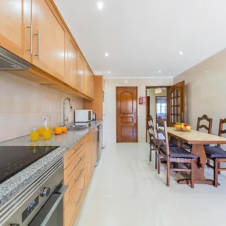 Sleeps 6 With Pool Air Con And Wifi Villa Vilamoura